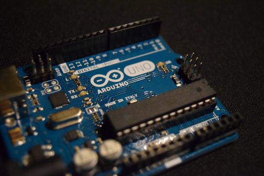 NODEMCU ESP8266 VS ARDUINO UNO