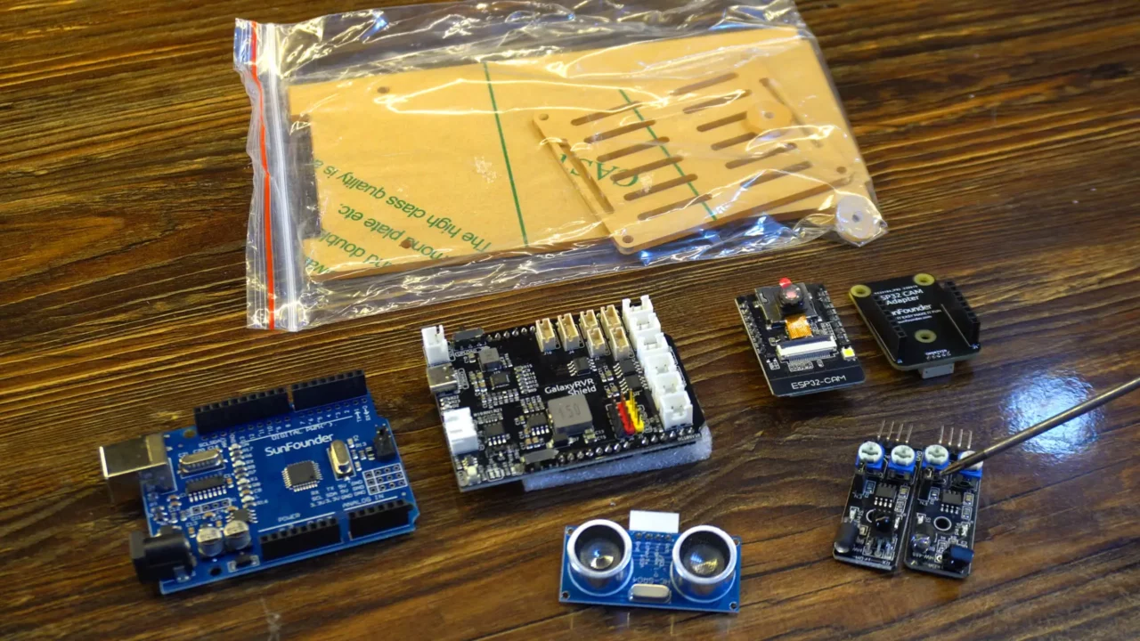 GalaxyRVR Mars Rover arduino GalaxyRVR Shield ESP32 Camera Module Ultrasonic Sensor and ir sensors