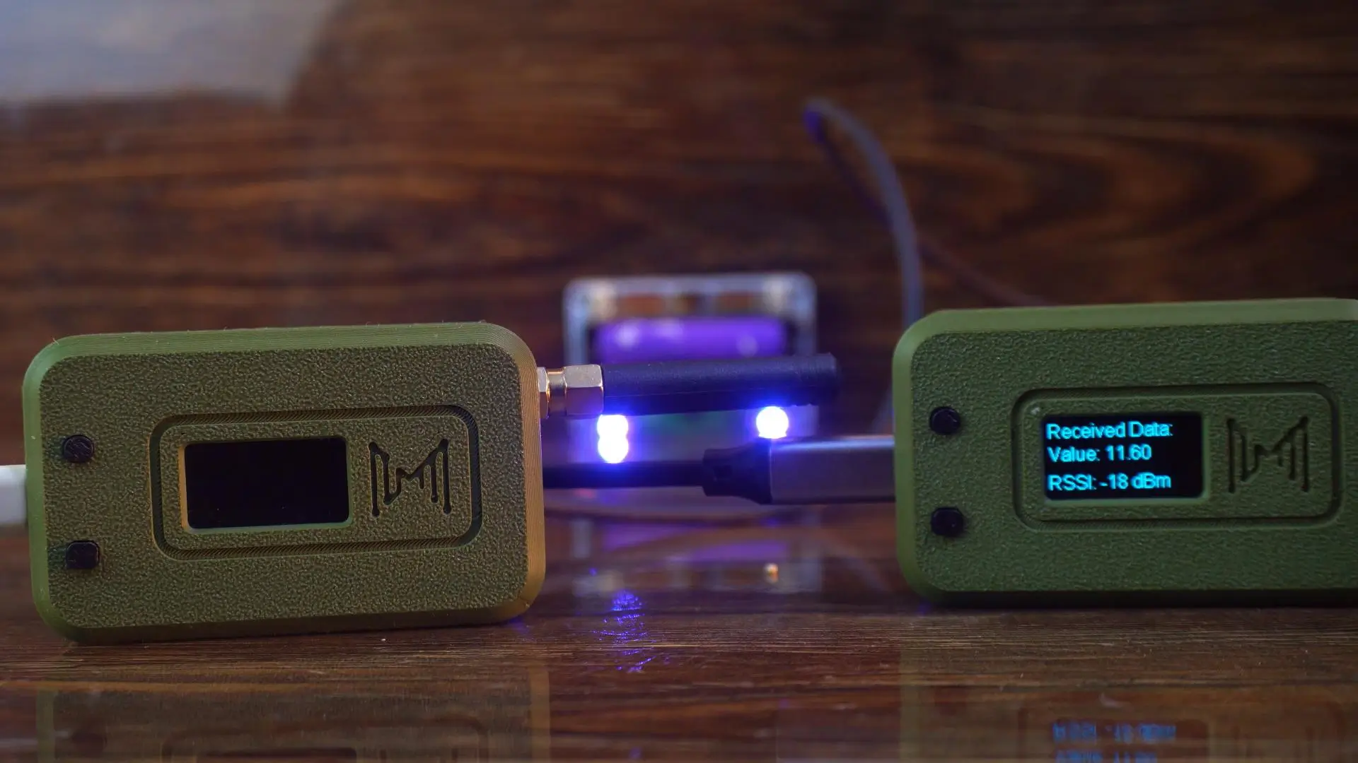 Wireless data transmission demo using ESP32 LoRa 32.
