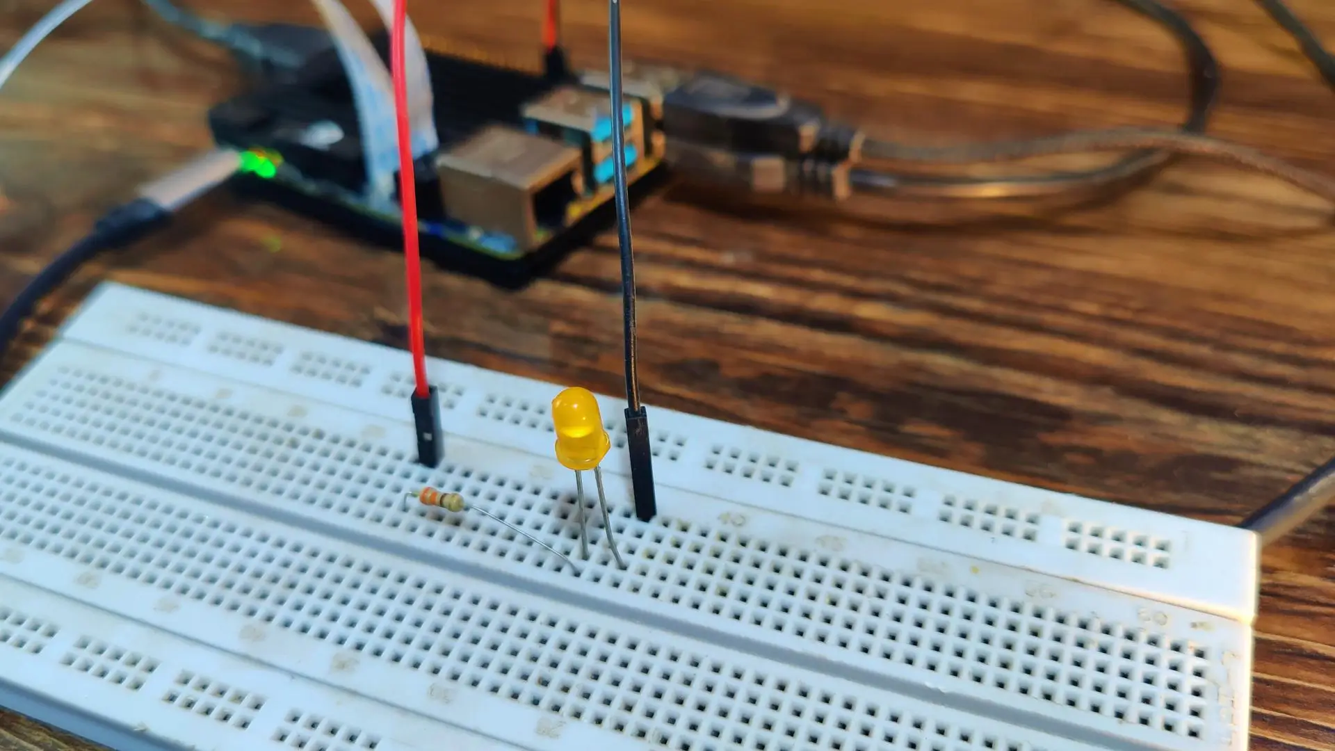 Simple LED blink code demonstration on RDK X5 in rdk x5 programming tutorial