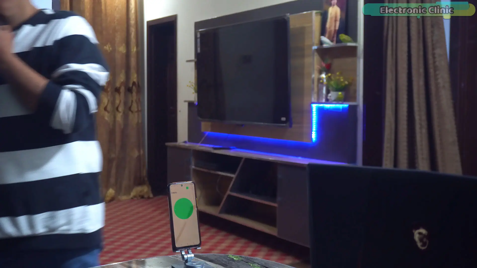 C4001 mmWave radar detecting human presence