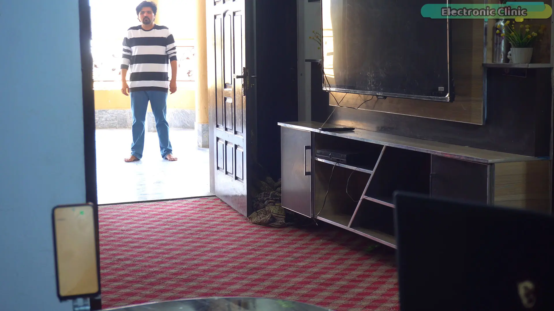 C4001 mmWave sensor detecting human presence