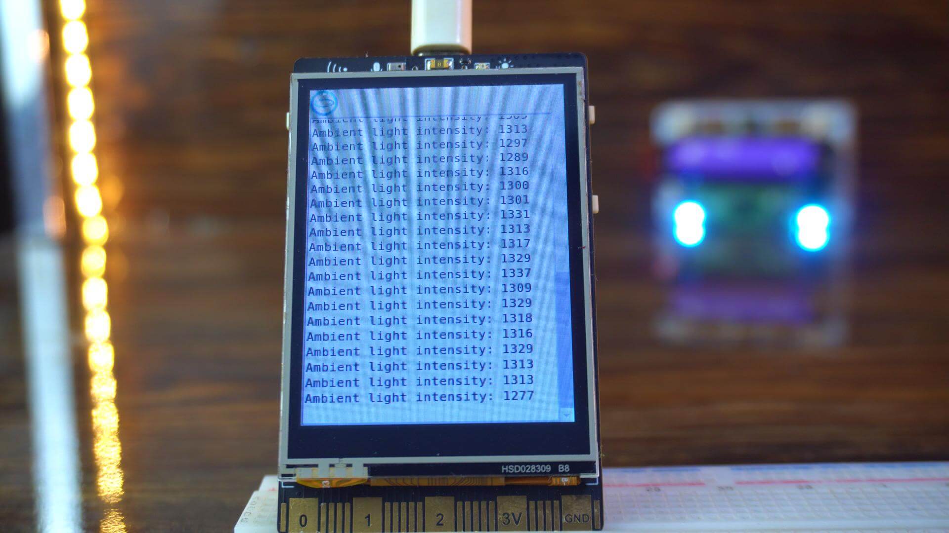 UNIHIKER M10 light intensity monitoring using the built-in light sensor