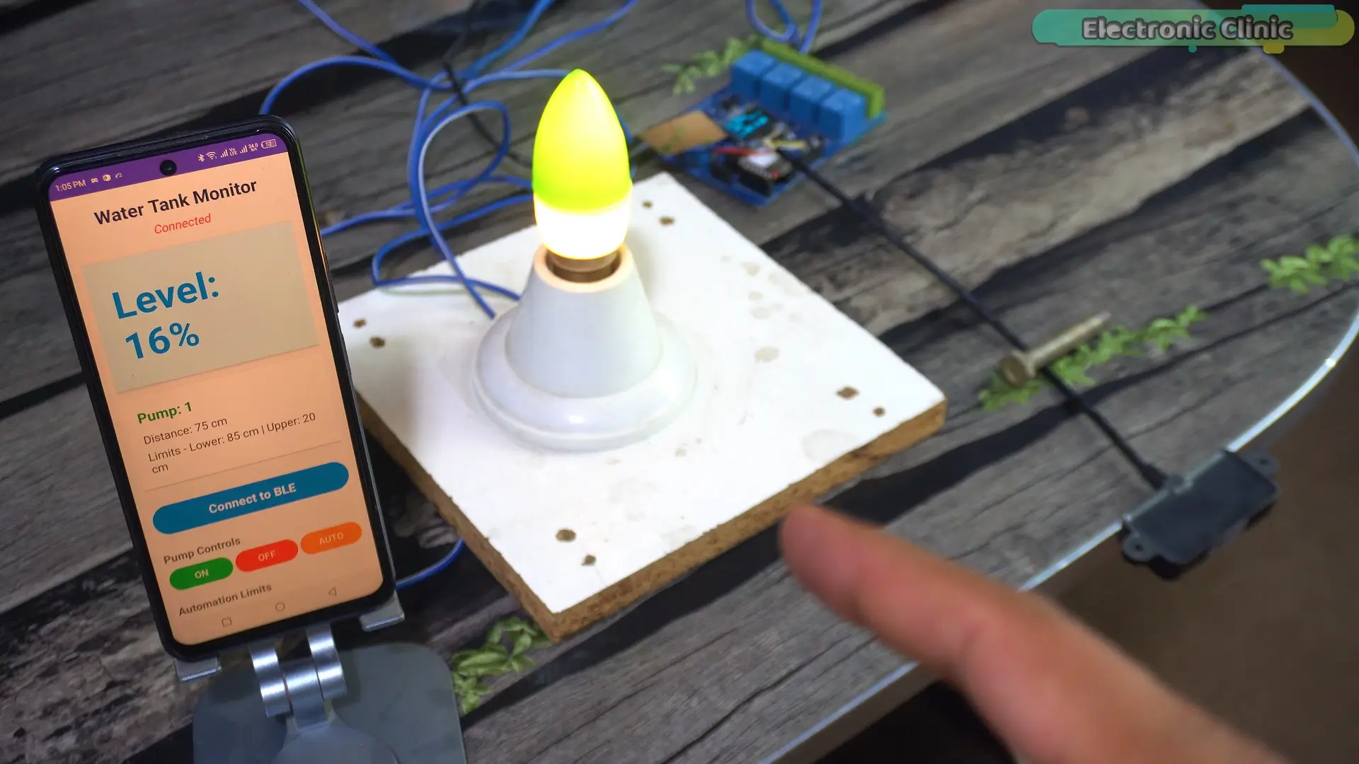 Wireless water tank level monitoring using a Bluetooth smartphone app
